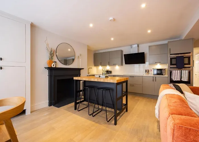 The Paddington Flat - Modern 2Bdr With Patio