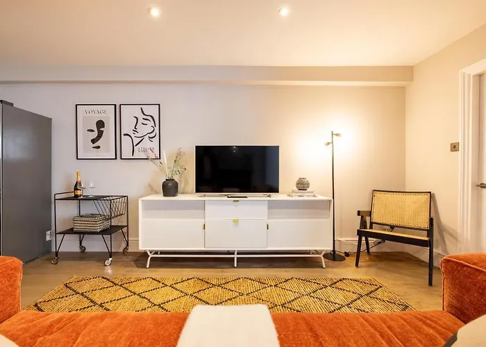 The Paddington Flat - Modern 2Bdr With Patio